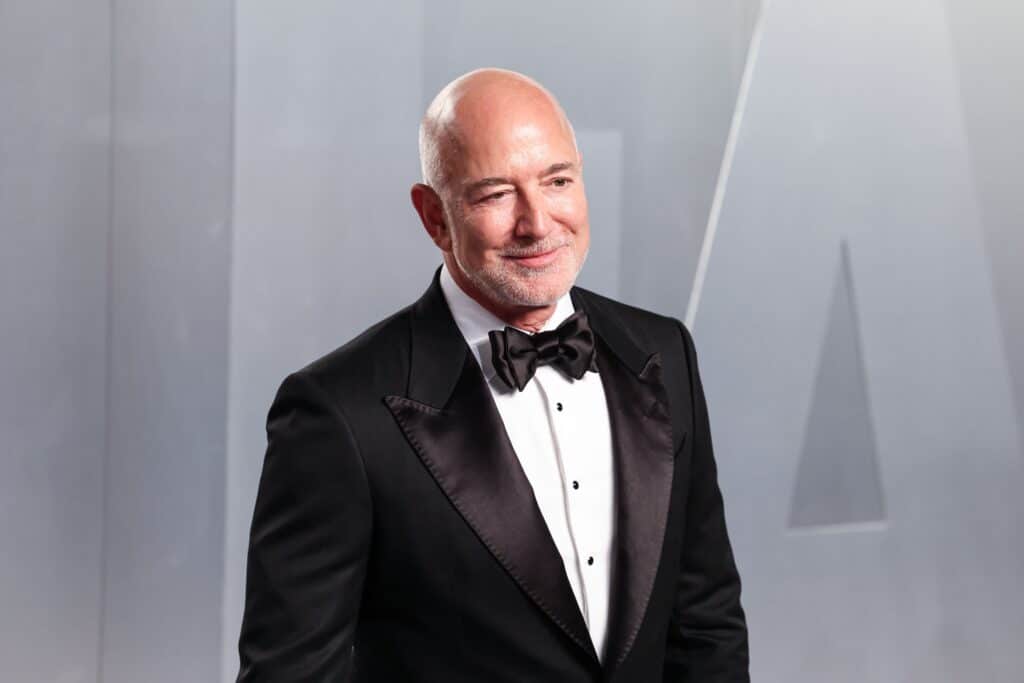 Jeff Bezos lance son offensive dans l&rsquo;IA industrielle