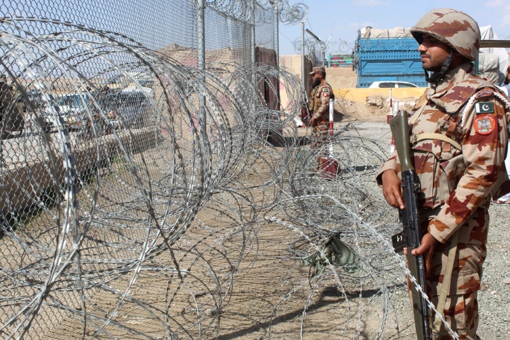 Pakistan&ndash;Afghanistan : P&eacute;kin s&rsquo;impose en arbitre d&rsquo;une guerre oubli&eacute;e