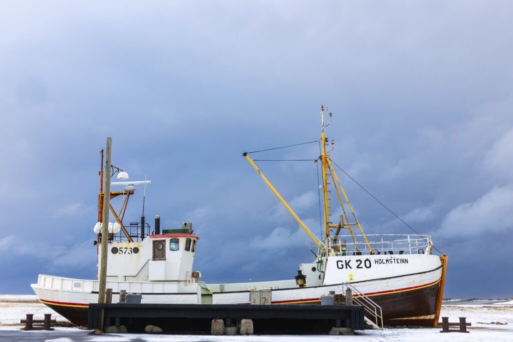 Bruxelles pr&ecirc;te &agrave; assouplir la p&ecirc;che pour attirer l&rsquo;Islande dans l&rsquo;UE : un pari strat&eacute;gique sous tension