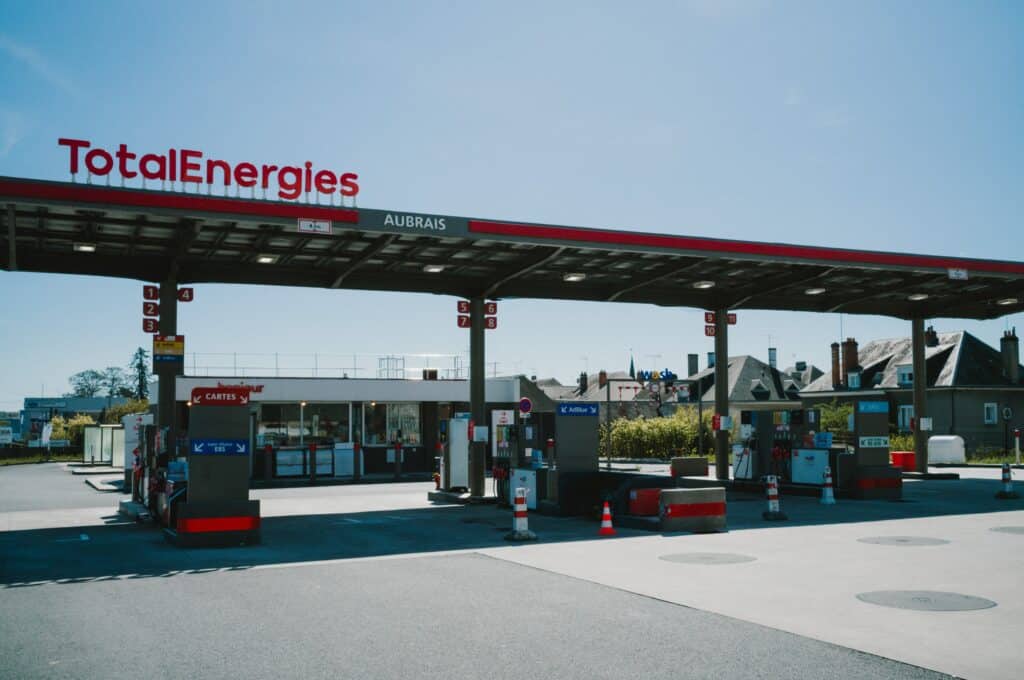 TotalEnergies : quand le chaos &eacute;nerg&eacute;tique devient une machine &agrave; profits