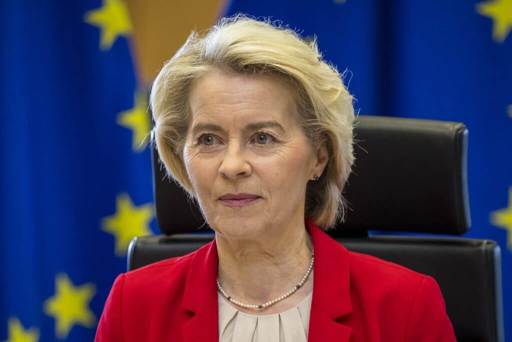 De machtsgreep van Ursula von der Leyen: hoe een niet-verkozen topfunctionaris Europa naar haar hand zet