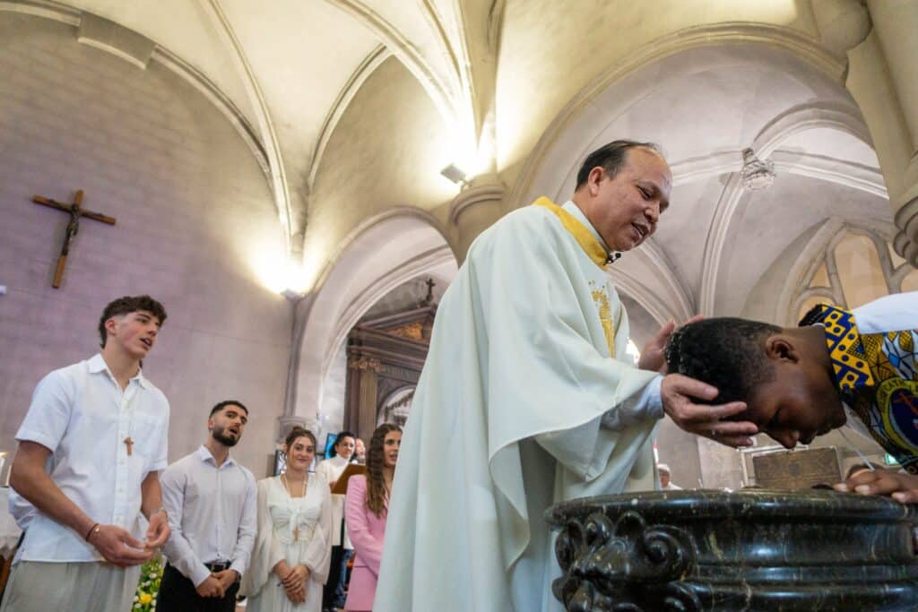 Conversions catholiques : derri&egrave;re la hausse, un basculement de fond