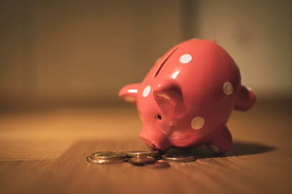 Zowel de banken als overheid zijn verantwoordelijk voor de complexiteit van de Belgische spaarmarkt