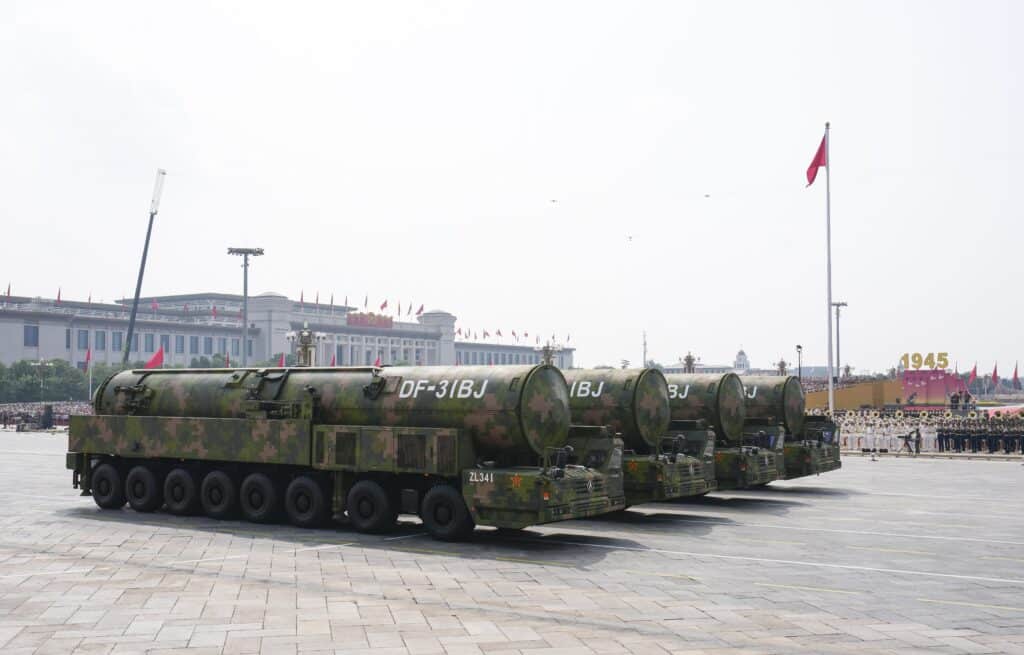 Dans le d&eacute;sert chinois, un complexe militaire colossal pr&eacute;pare la riposte nucl&eacute;aire de P&eacute;kin