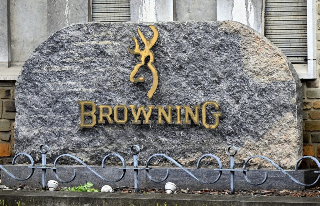 FN Browning rach&egrave;te Accuracy International : le g&eacute;ant wallon vise le march&eacute; strat&eacute;gique britannique