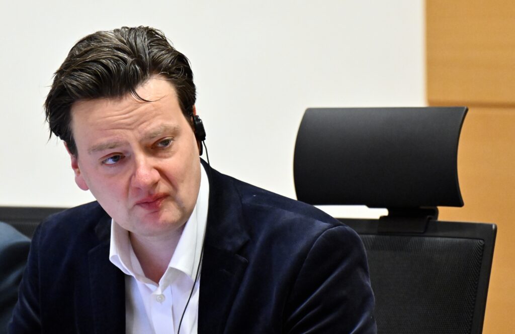 "Le PS ach&egrave;te des actions, le MR privatise Walibi " Fran&ccedil;ois De Smet (D&eacute;fi) relance la pol&eacute;mique sur les dotations