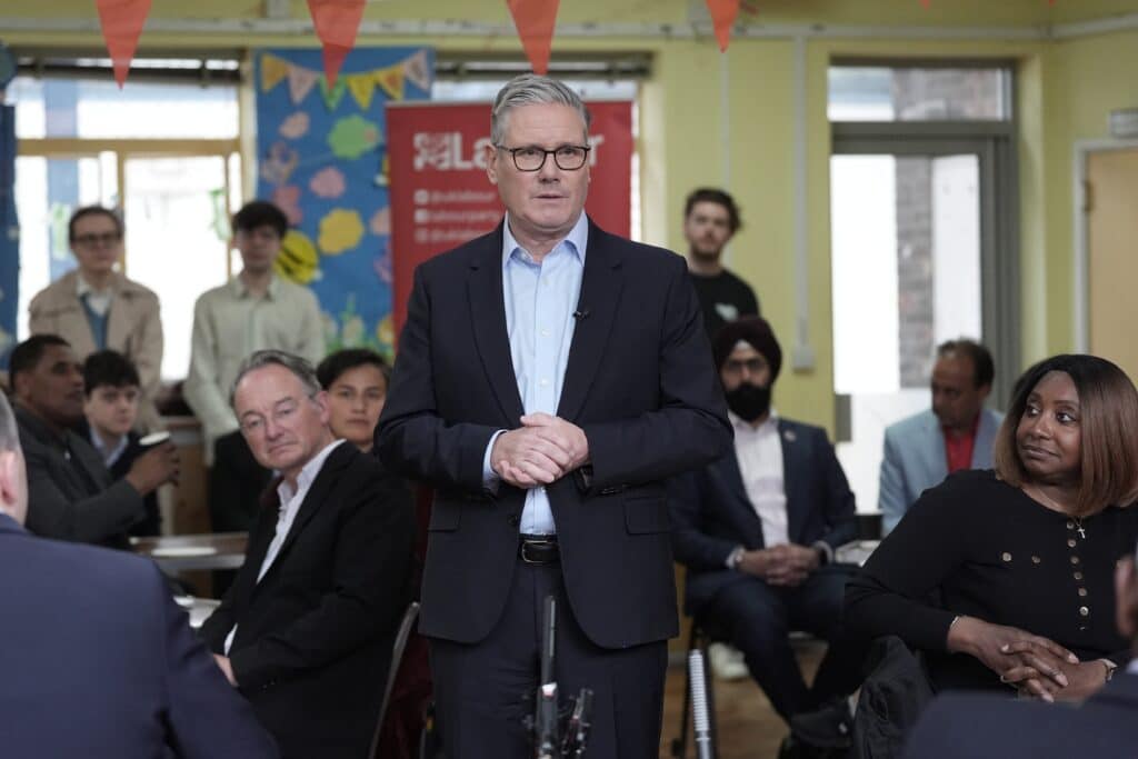 Royaume-Uni : le Labour vacille face &agrave; la pouss&eacute;e de Reform UK