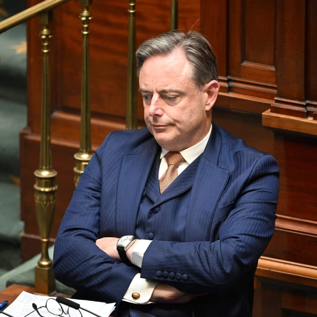 Bart De Wever blijft veruit populairste politicus van Vlaanderen: 30 procent voelt zich door hem vertegenwoordigd