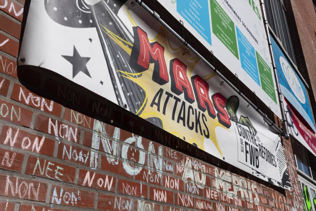 &laquo;&nbsp;Mars Attacks&nbsp;&raquo; : col&egrave;re enseignante ou mouvement politique radical&nbsp;?