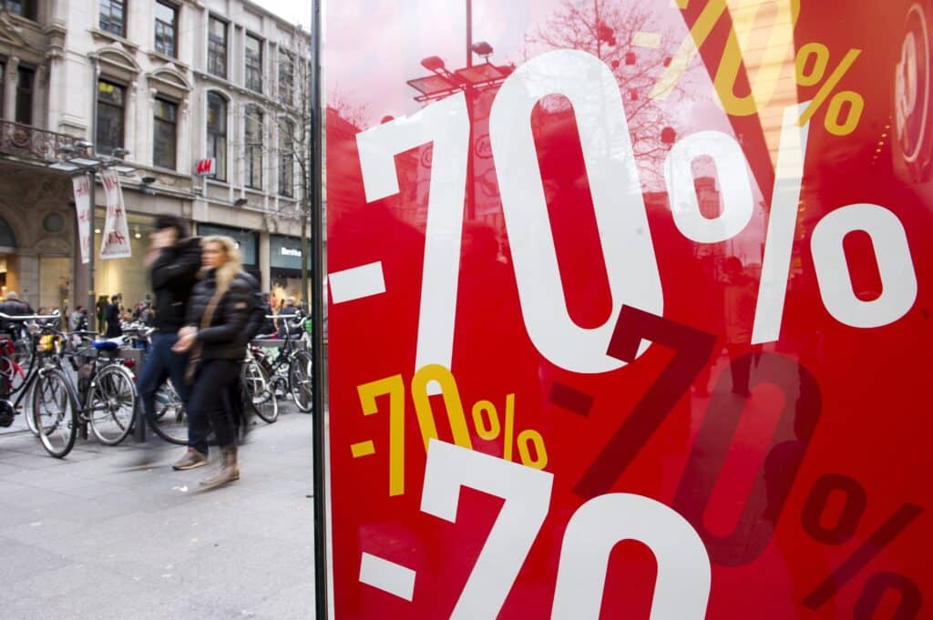 Volgens Raad van State mogen winkels ook solden aanbieden buiten de koopjesperiode