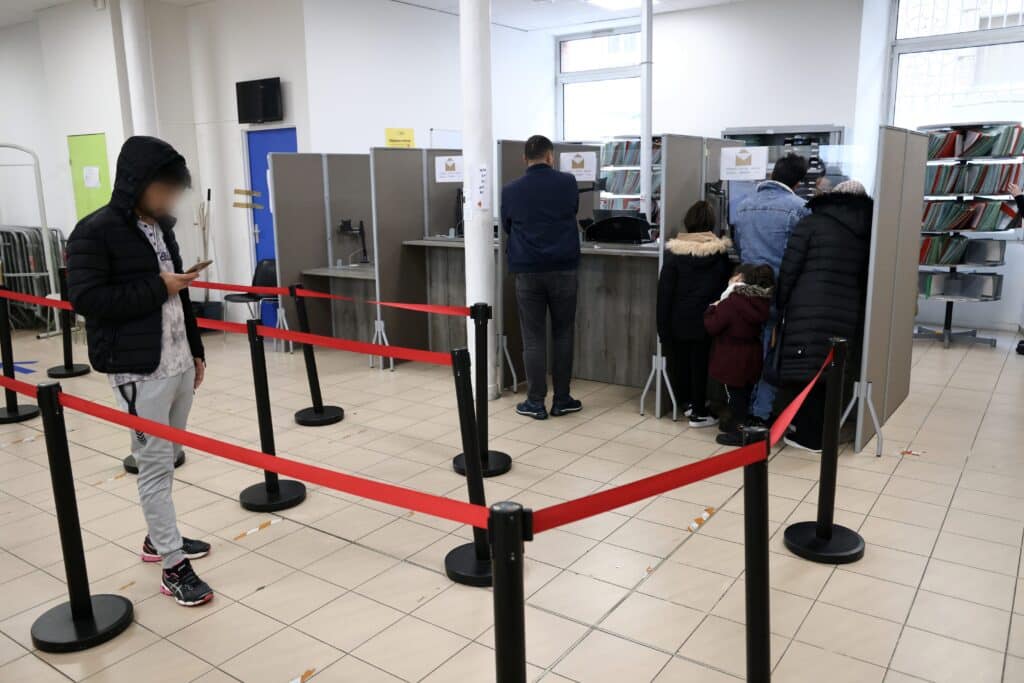 Asielcrisis blijft aanslepen: duizenden dossiers wachten nog op behandeling