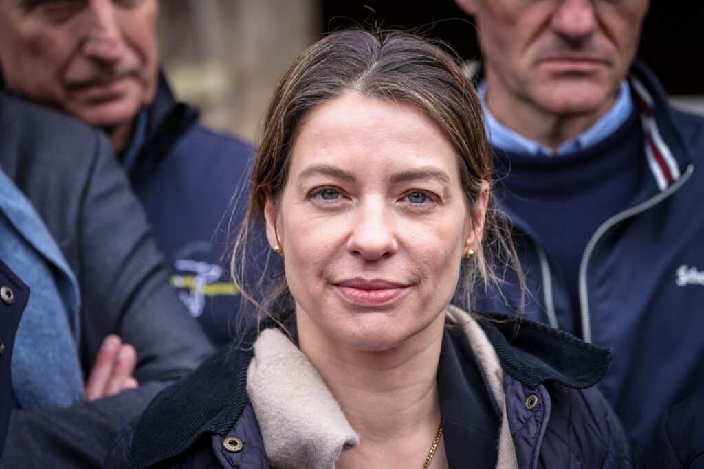 C&eacute;line Imart  : &laquo; Attal et Philippe ont copilot&eacute; l&rsquo;avion France qui est en train de se crasher &raquo;