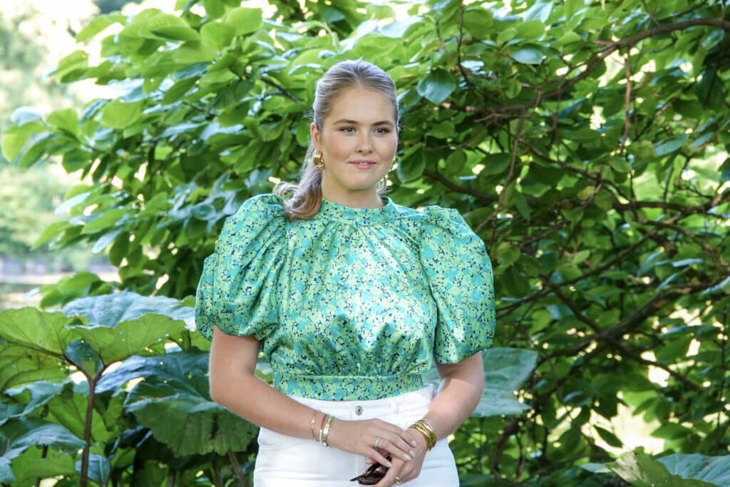 Les princesses Amalia et Alexia des Pays-Bas vis&eacute;es par un projet d'attentat.