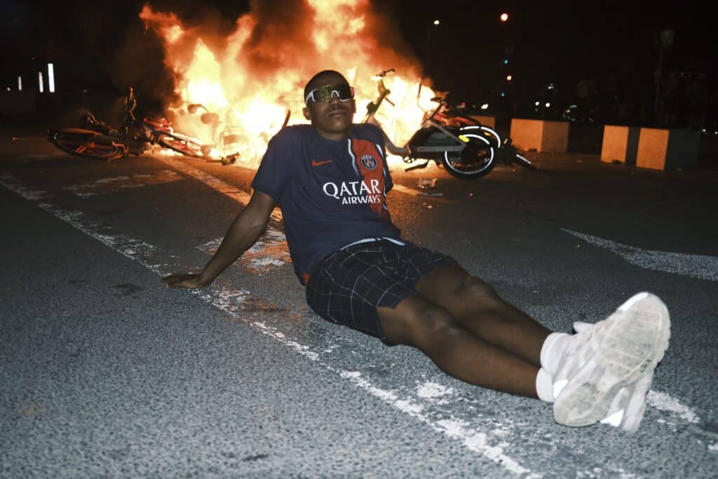 Paris fait honte au monde entier apr&egrave;s la victoire du PSG