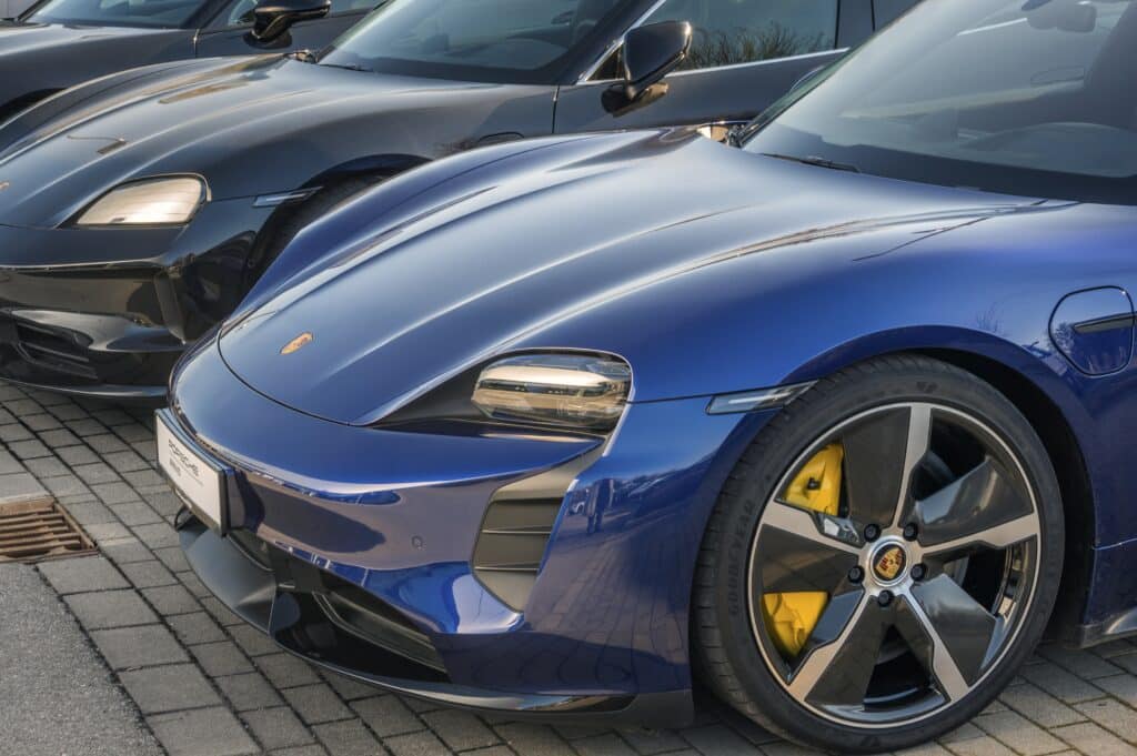 Porsche ralentit la production de Taycan dans son usine-m&egrave;re
