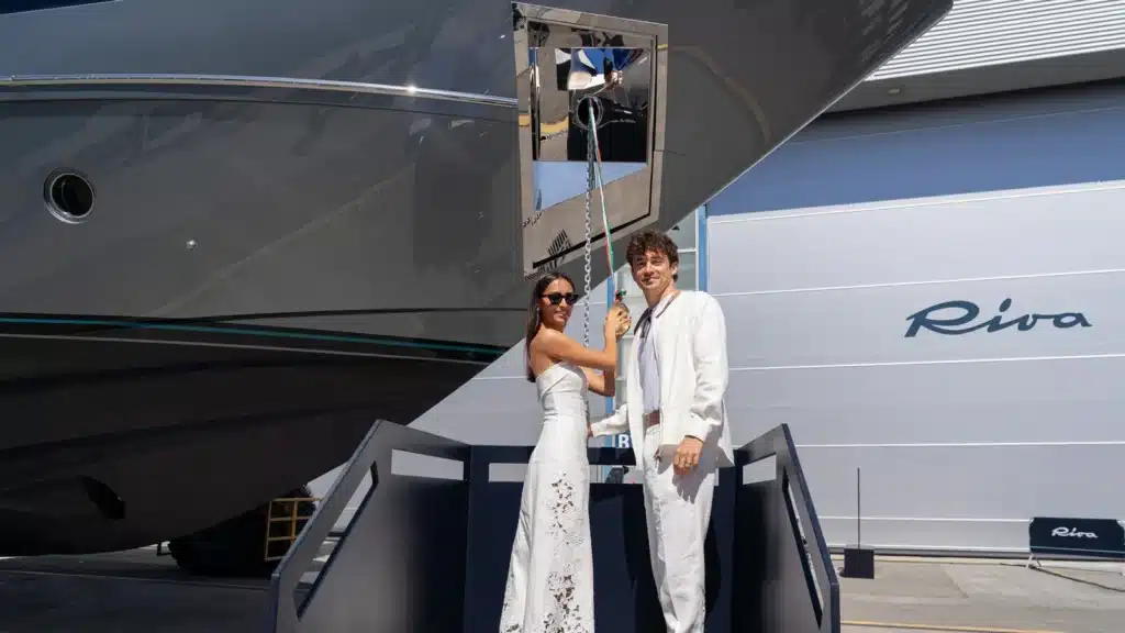 Riva lance le dernier Corsaro Super 102' pour le pilote de Formule 1 Charles Leclerc