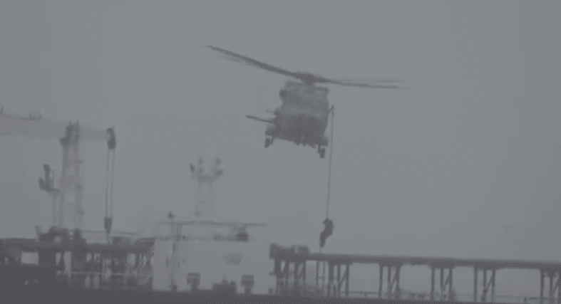 La France intercepte un p&eacute;trolier russe en haute mer et d&eacute;fie Moscou