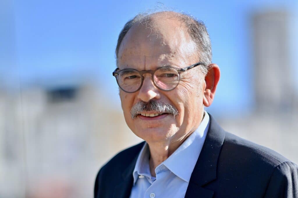 Jean-Pierre Darroussin d&eacute;fend M&eacute;lenchon : &laquo; Il y a parfois des n&eacute;cessit&eacute;s d'&ecirc;tre radical &raquo;