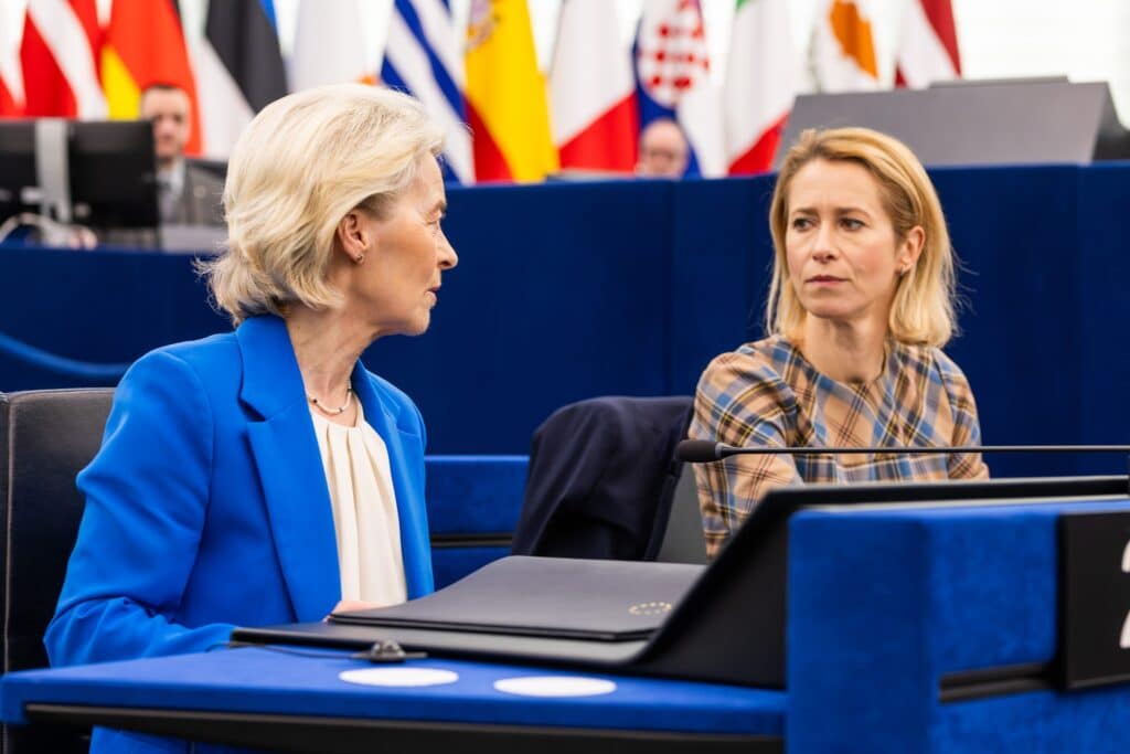 Paris et Berlin veulent reprendre la main sur une diplomatie europ&eacute;enne jug&eacute;e d&eacute;faillante