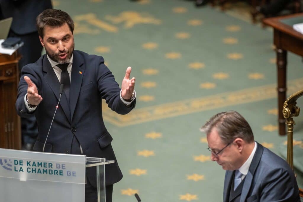 &laquo; Vous avez de mauvais amis qui vous donnent de mauvais livres &raquo; : De Wever ironise, Bouchez d&eacute;monte les pr&eacute;dictions de Magnette