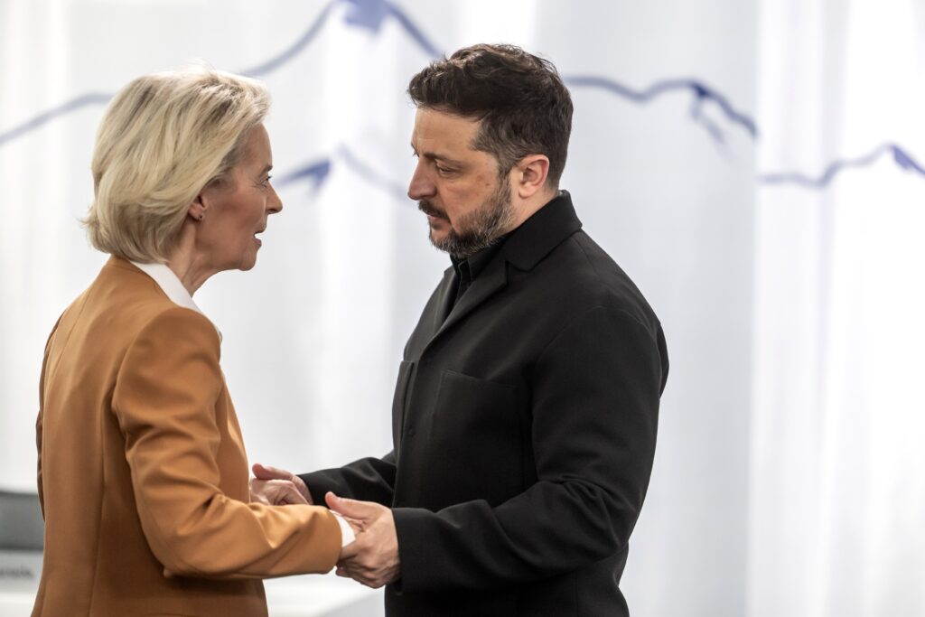 &laquo; La Russie n'est plus en position de force &raquo; : Zelensky plaide sa cause devant Trump au G7