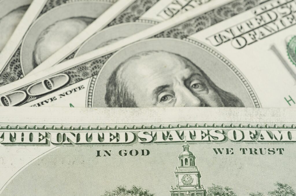 821 millions de dollars par an : les salaires des grands patrons am&eacute;ricains au pinacle