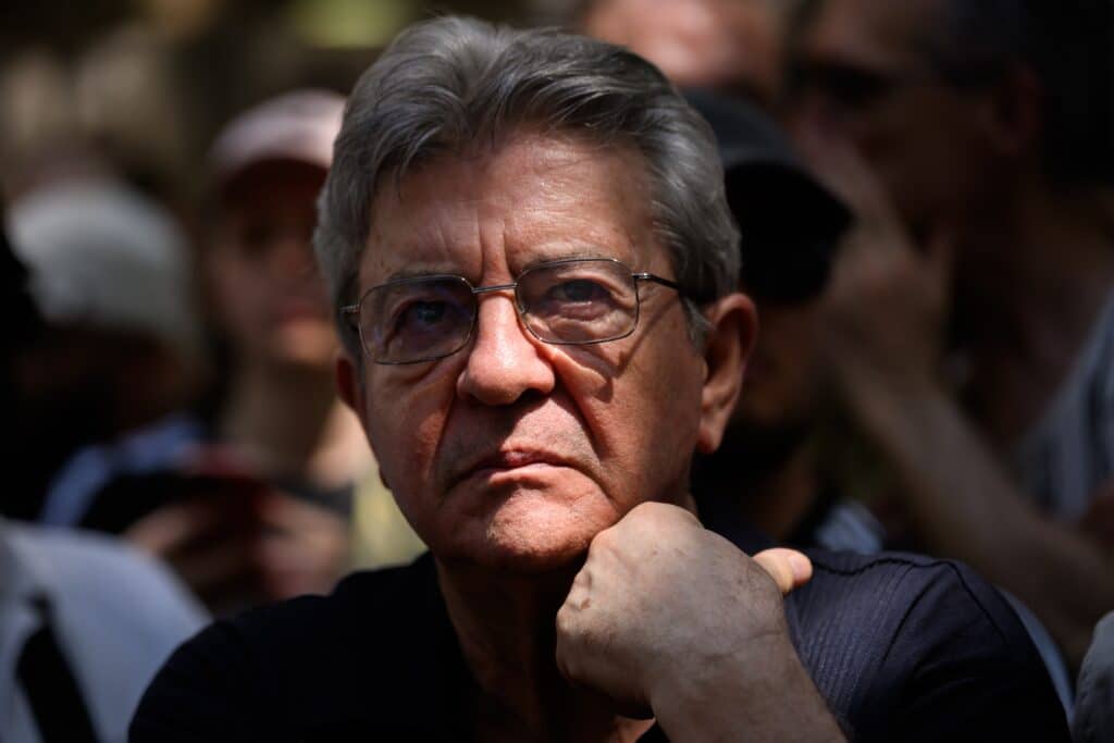 &laquo; &Agrave; supposer que les actes dont on parle soient bien du terrorisme &raquo; : l'incroyable d&eacute;claration de M&eacute;lenchon sur le 7-Octobre