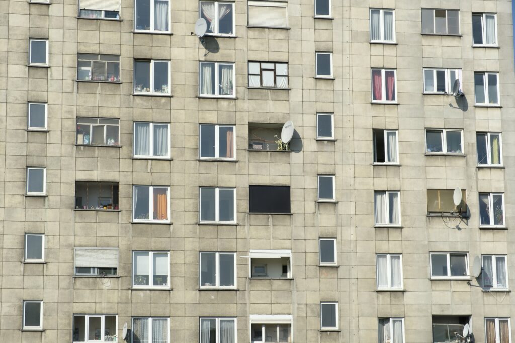 Apr&egrave;s le Foyer anderlechtois, un nouveau scandale &eacute;clabousse le logement social bruxellois