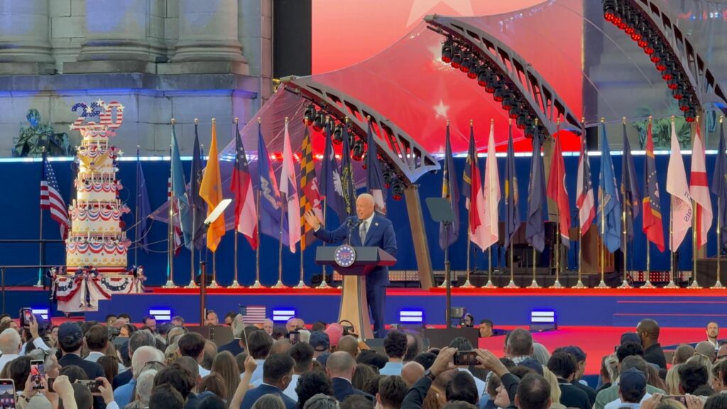 Le cinquantenaire rempli pour la f&ecirc;te am&eacute;ricaine. Bill White a r&eacute;ussi son pari.