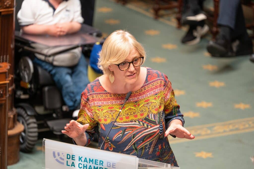 Majorit&eacute;s PS-PTB : Sofie Merckx accuse Paul Magnette de citer un article introuvable