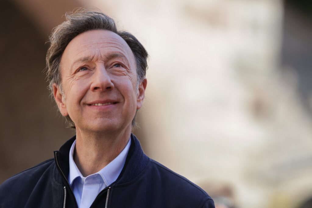 St&eacute;phane Bern prend la t&ecirc;te du chantier de la fl&egrave;che de Saint-Denis malgr&eacute; la contestation du maire LFI