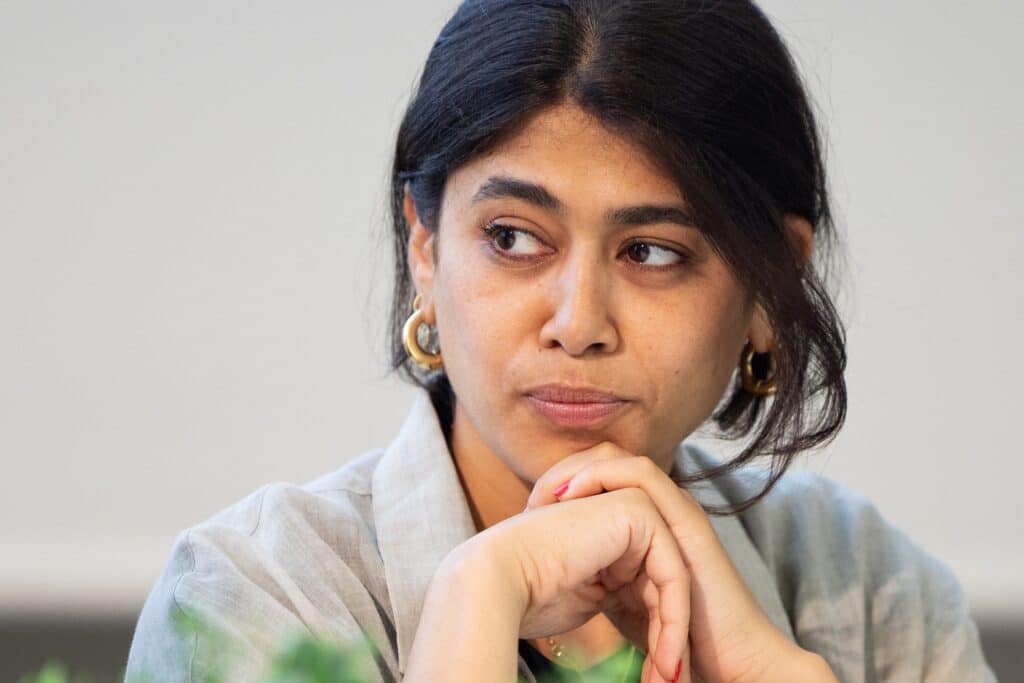 Rima Hassan devant la justice : le proc&egrave;s d'une eurod&eacute;put&eacute;e devenue symbole des ambigu&iuml;t&eacute;s de LFI face au terrorisme