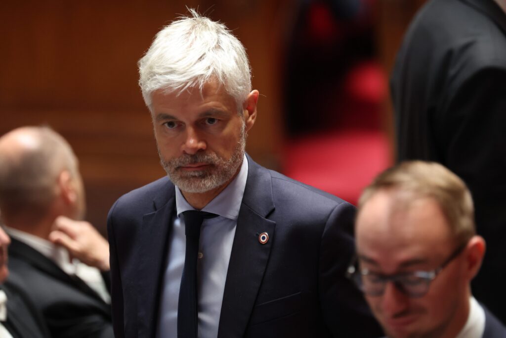 Apr&egrave;s son soutien moqu&eacute; &agrave; &Eacute;douard Philippe, Laurent Wauquiez cherche &agrave; revirer &agrave; droite...