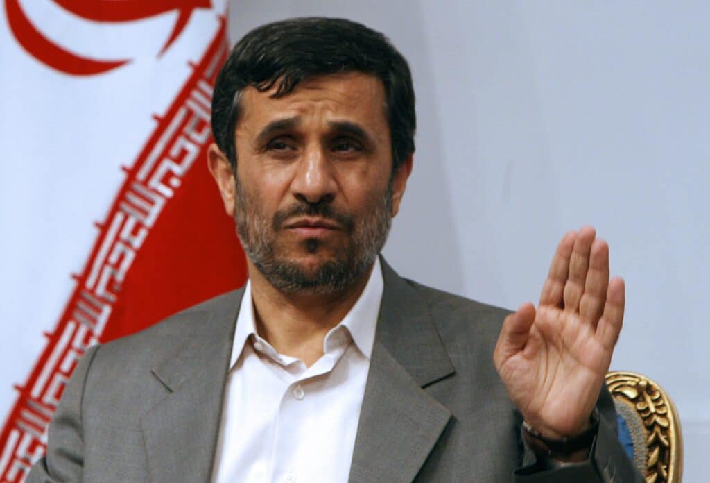 Le Mossad voulait recruter Ahmadinejad