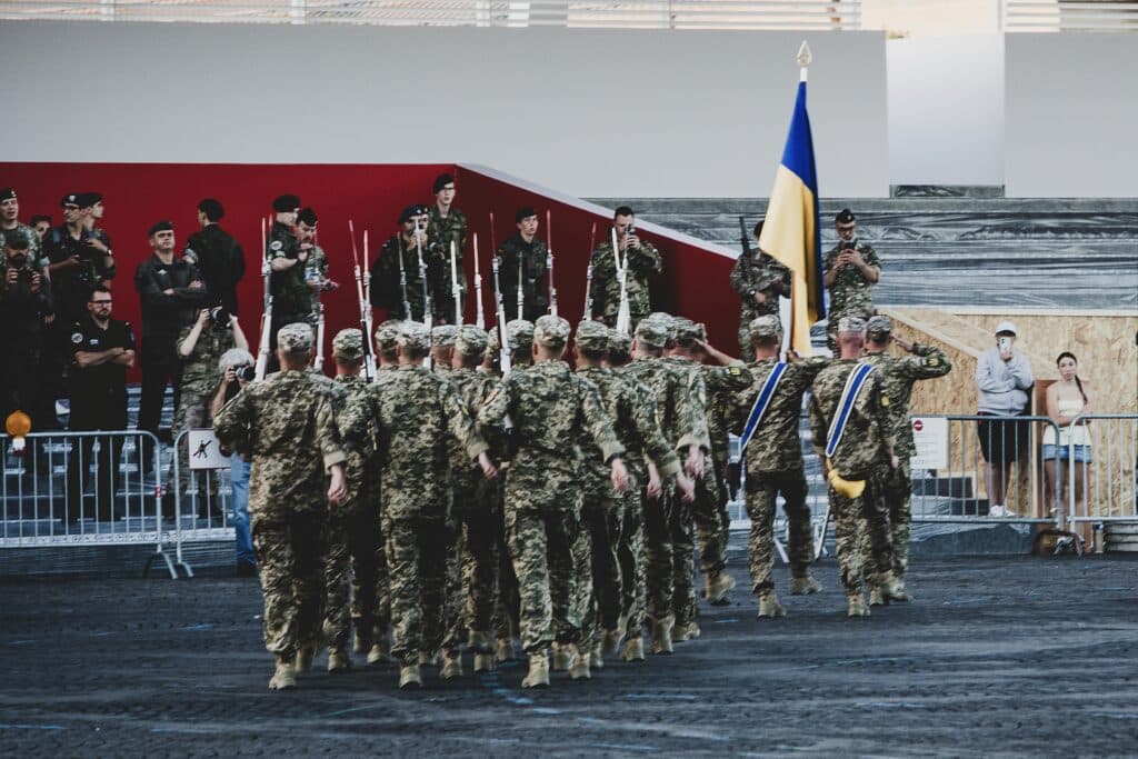 Des soldats ukrainiens d&eacute;filent &agrave; Paris : le 14 Juillet doit-il devenir une tribune diplomatique ?
