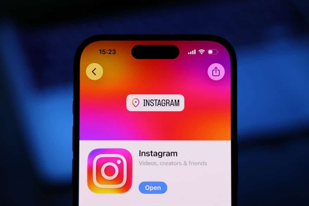 Instagram retire sa nouvelle fonction IA apr&egrave;s seulement trois jours face &agrave; la pol&eacute;mique