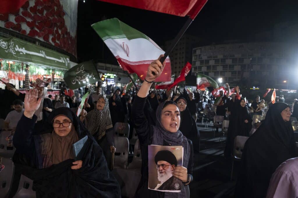 Le nationalisme iranien resserre l&rsquo;&eacute;tau autour des n&eacute;gociateurs de T&eacute;h&eacute;ran