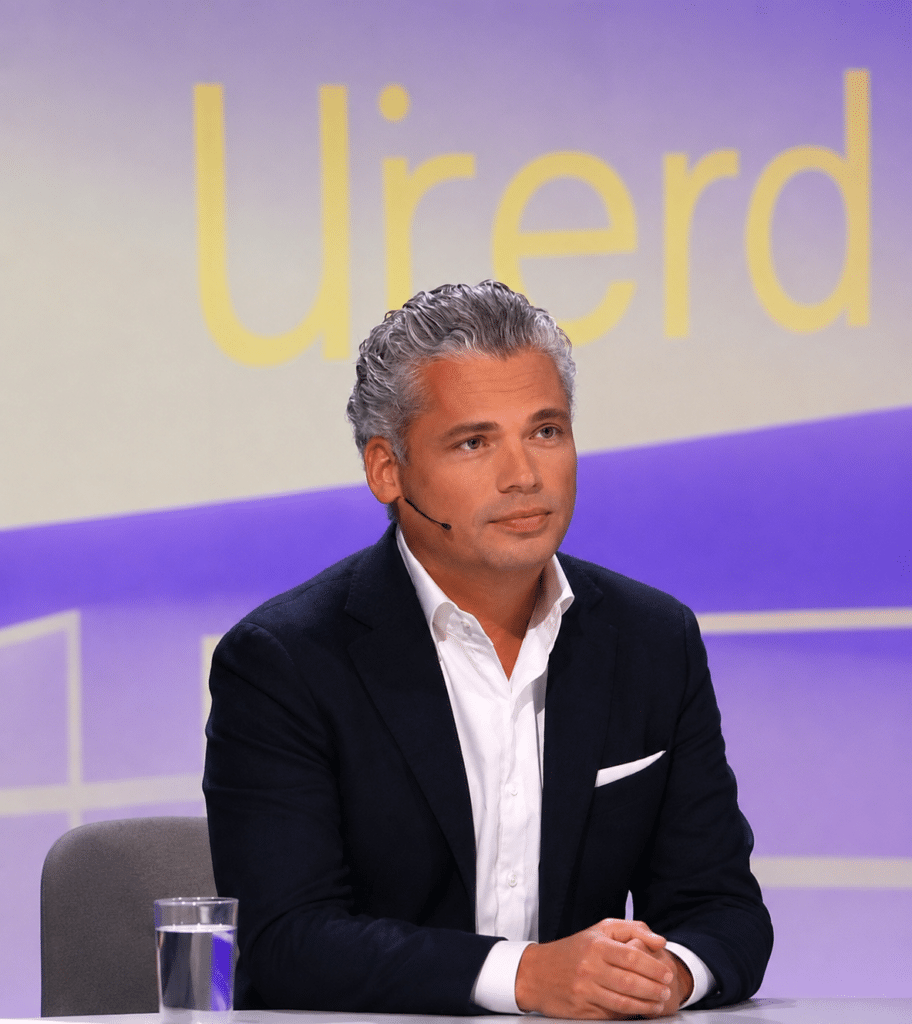 "Verboden voor Joden" hangt niet meer aan de deur. Het zit vandaag in de mailbox