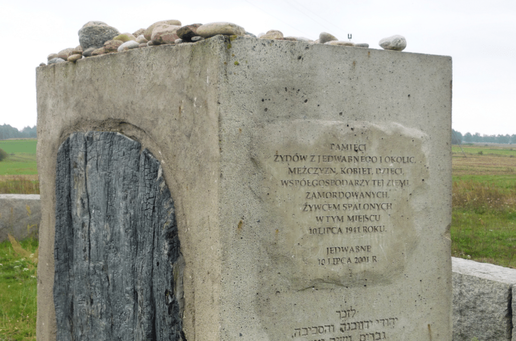 Pologne : fortes tensions autour de la m&eacute;moire du massacre de Jedwabne de 1941