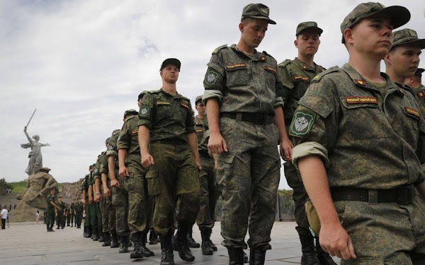 Face aux pertes, Moscou renforce son arm&eacute;e tandis que les rumeurs de mobilisation gagnent du terrain