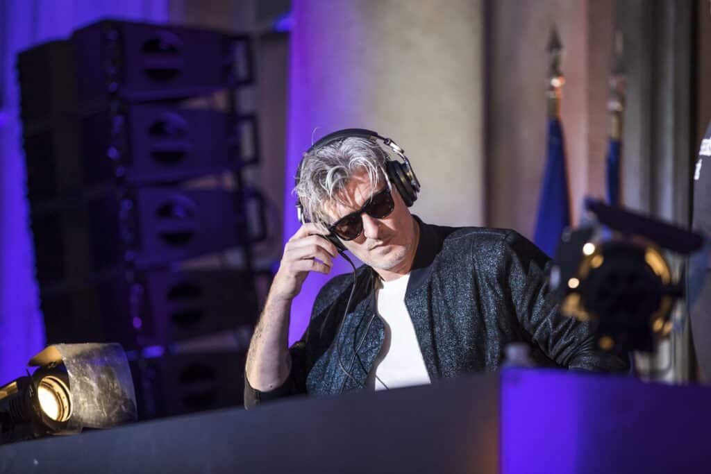 Le monde de l'&eacute;lectro en deuil apr&egrave;s le d&eacute;c&egrave;s de Kavinsky