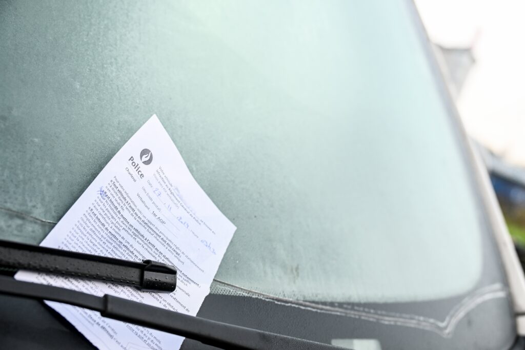 &laquo; On passe notre temps &agrave; payer des amendes &raquo; : des entrepreneurs bruxellois d&eacute;noncent l&rsquo;explosion des PV qui &eacute;tranglent leur activit&eacute;