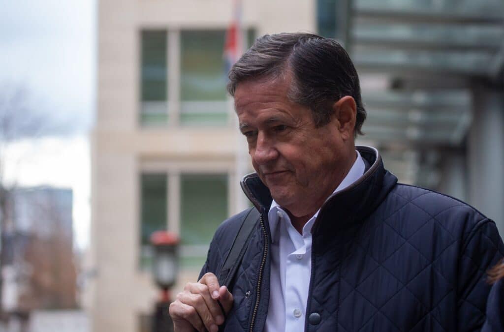 Il avait d&eacute;fendu le maintien des comptes d&rsquo;Epstein : Jes Staley s&rsquo;explique devant le Congr&egrave;s