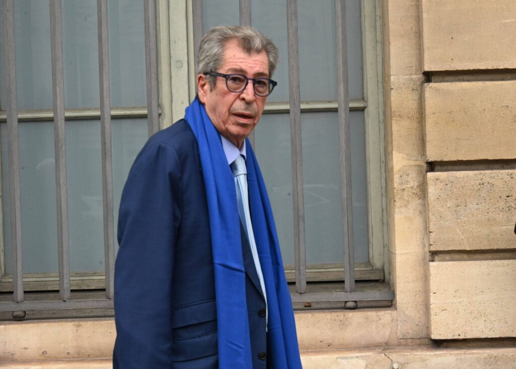 Patrick Bruel &laquo; a saut&eacute; sur la fianc&eacute;e &raquo; du fils de Patrick Balkany