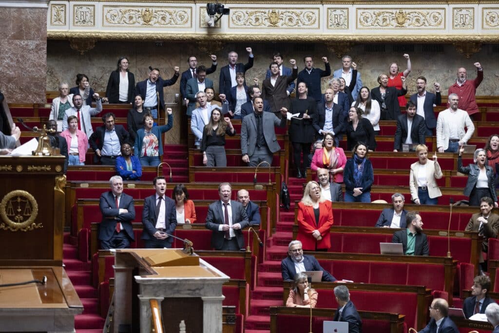 L&rsquo;amiti&eacute; &eacute;chappait encore &agrave; l&rsquo;&Eacute;tat : LFI veut y rem&eacute;dier