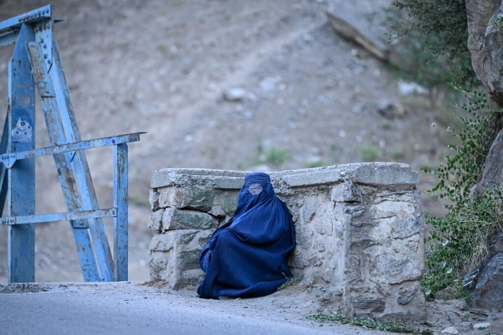 Cinq ans apr&egrave;s leur victoire, les talibans ont effac&eacute; les femmes de la soci&eacute;t&eacute;