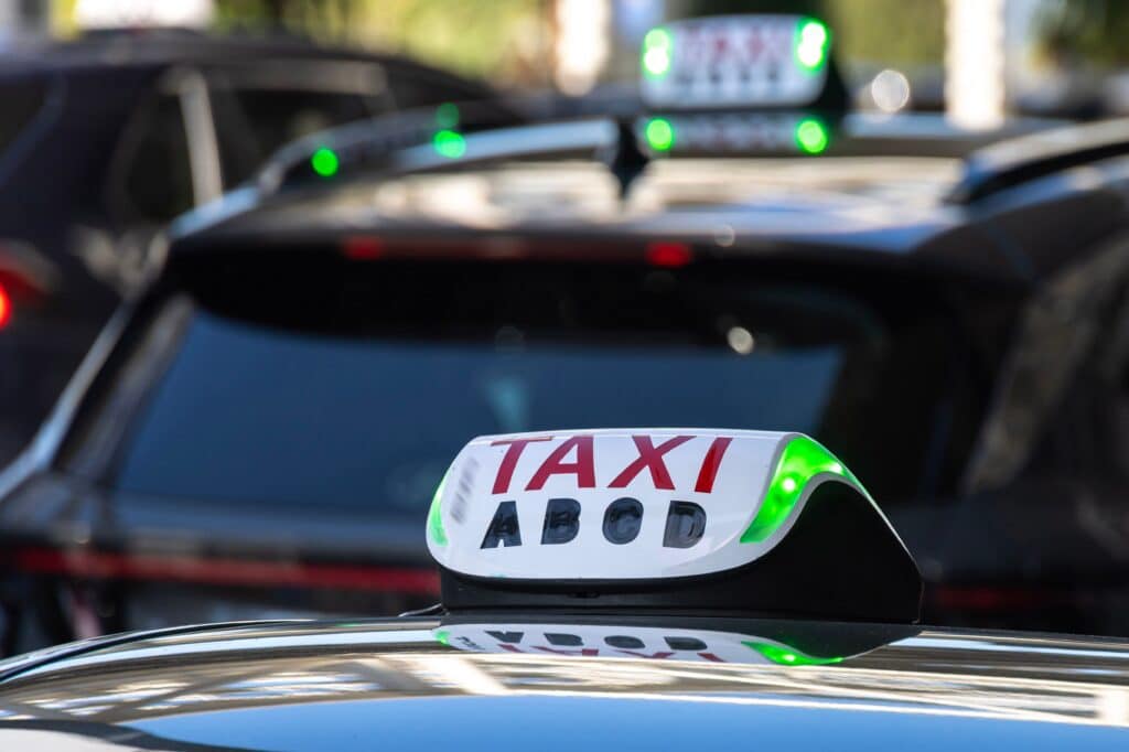 Le Parisien a infiltr&eacute; le r&eacute;seau de faux taxis de Roissy : des courses &agrave; 190 euros au lieu de 56
