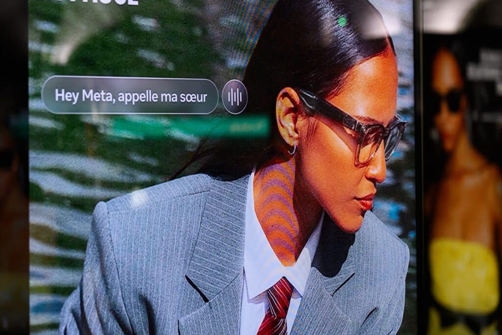 Les lunettes intelligentes d&eacute;collent, les inqui&eacute;tudes aussi : Big Tech pr&eacute;pare l&rsquo;apr&egrave;s-smartphone