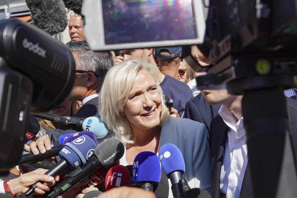 Pr&eacute;sidentielle 2027 : les banques fran&ccedil;aises pr&ecirc;tes &agrave; financer les candidats&hellip; avec une garantie de l'&Eacute;tat