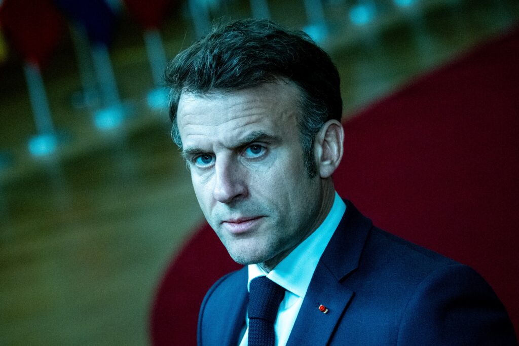 La France au bord de la &laquo; poudri&egrave;re &raquo; budg&eacute;taire : l&rsquo;addition de dix ans de macronisme arrive